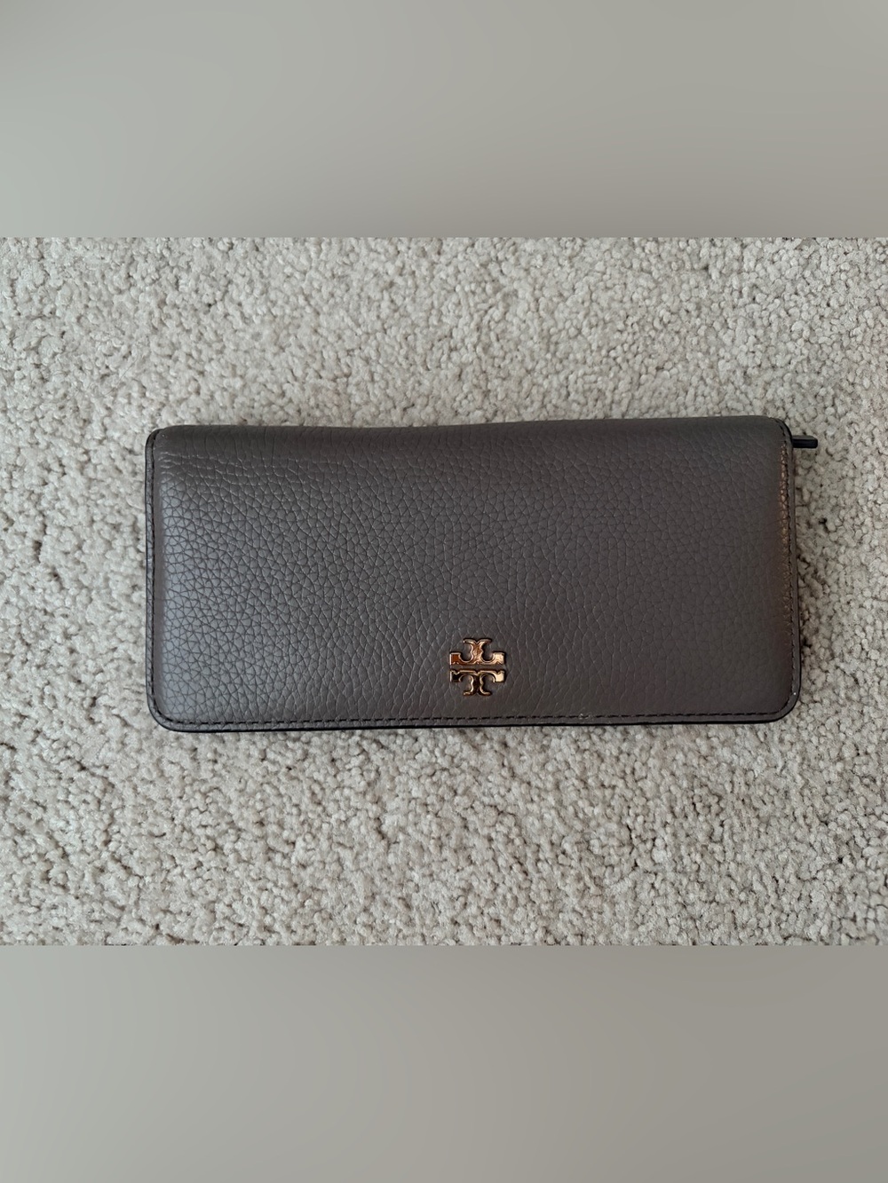 Tory Burch Gray Pebbled Leather Continental Wallet with Gold Logo